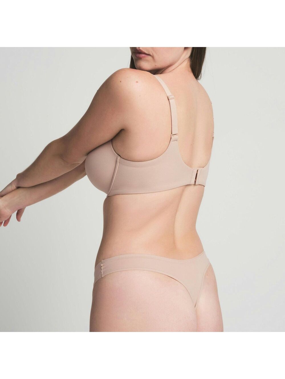 SKIMS NWT Fits Everybody T-Shirt Bra - Size 38C - Picture 2 of 5